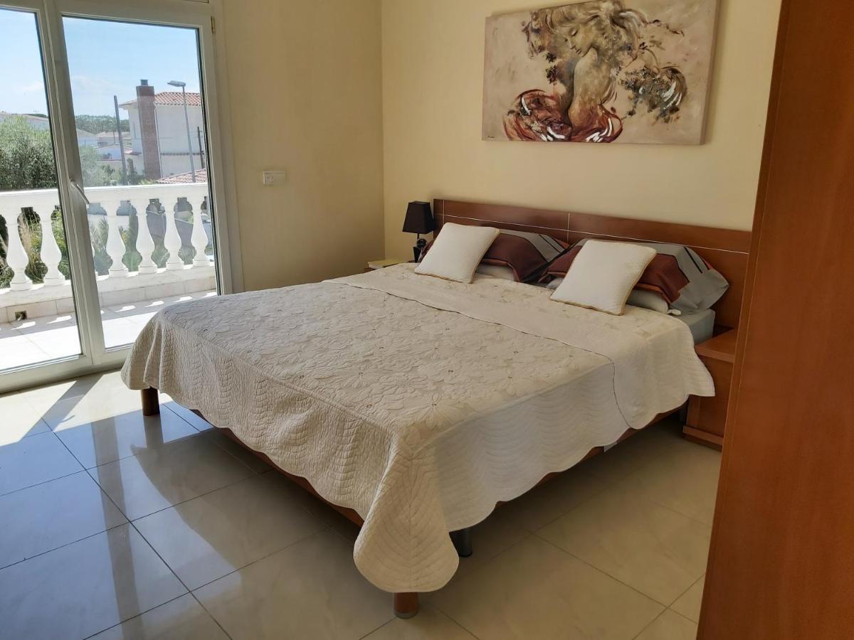 Casa Amb Piscina Privada Villa Empuriabrava Luaran gambar