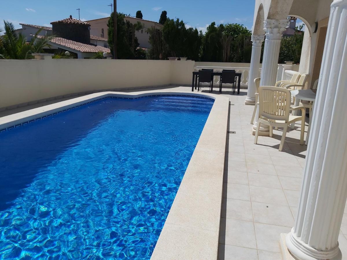 Casa Amb Piscina Privada Villa Empuriabrava Luaran gambar